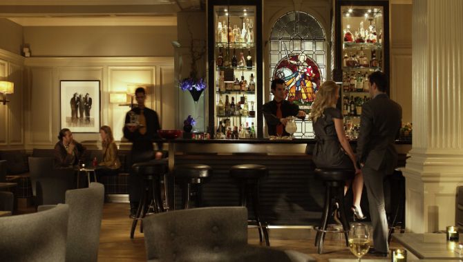browns-hotel-bar