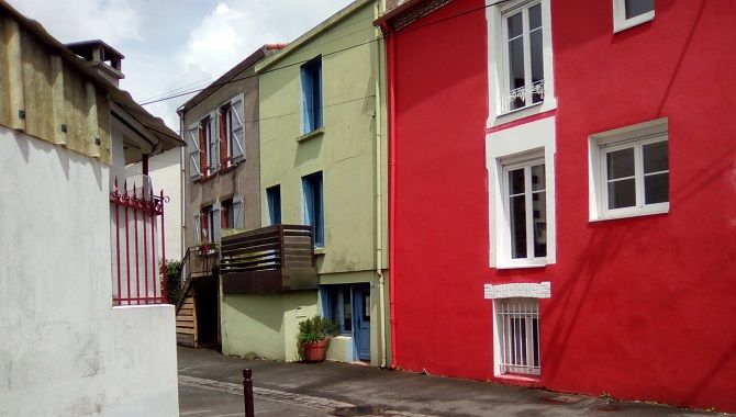 Nantes Trentemoult maisons colorees