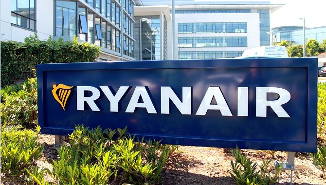 Ryanair siege