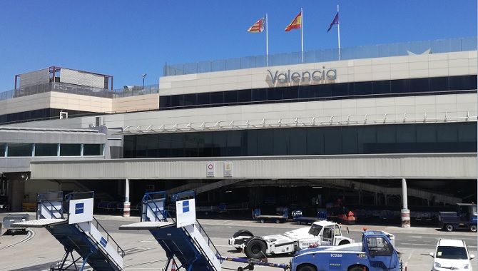 Valence aeroport vu des pistes
