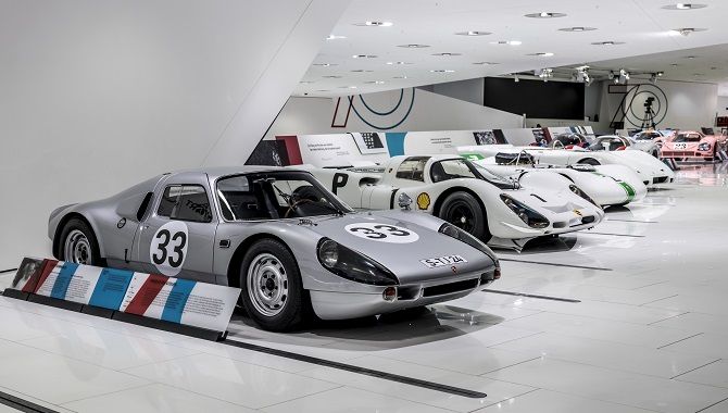 Stuttgart Musee Porsche interieur
