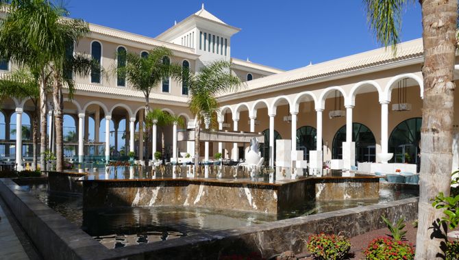 Tenerife Gran Melia Palacio de Isora place centrale